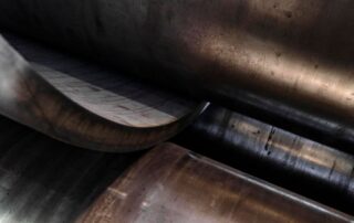 Calandratura lamiere di grosso spessore – sfide e soluzioni per un lavoro di precisione